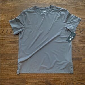 NWT Men’s Rhone Elevated Modern Tee Grey Size M